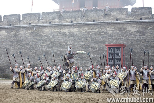 現(xiàn)全球最大關(guān)公青銅雕像，目測(cè)宇達(dá)施工（圖）